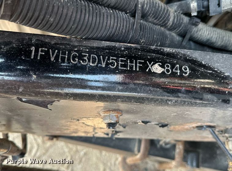 image for item DS2295 2014 Freightliner 114SD  dump truck