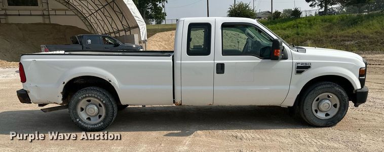 image for item DS2296 2009 Ford F250 Super Duty XL  SuperCab pickup truck
