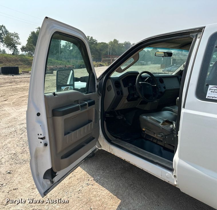 image for item DS2296 2009 Ford F250 Super Duty XL  SuperCab pickup truck