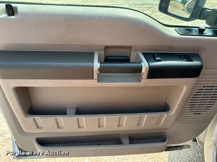 image for item DS2296 2009 Ford F250 Super Duty XL  SuperCab pickup truck