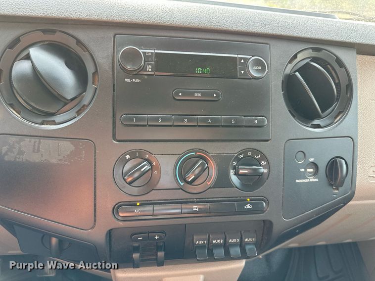 image for item DS2296 2009 Ford F250 Super Duty XL  SuperCab pickup truck