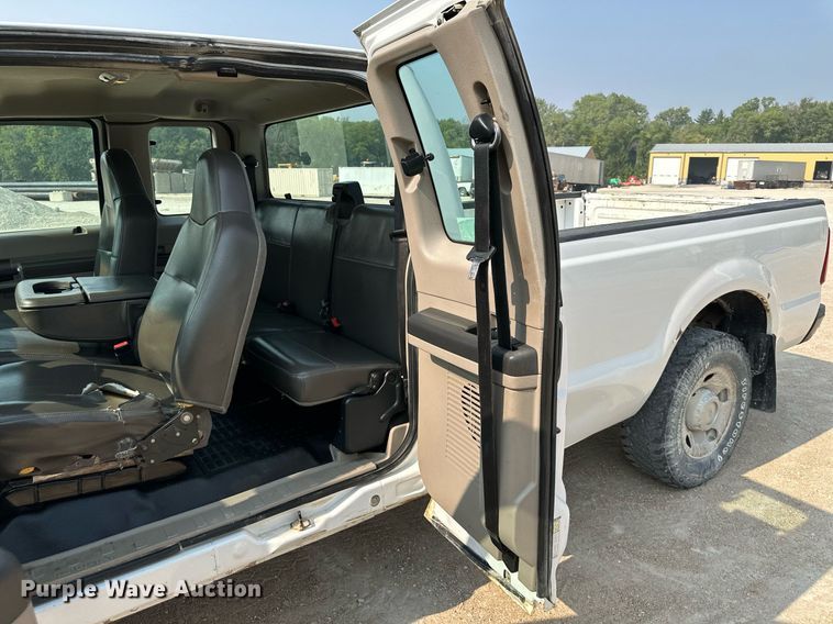 image for item DS2296 2009 Ford F250 Super Duty XL  SuperCab pickup truck