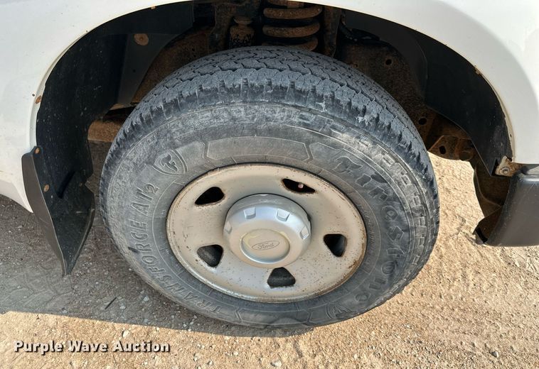 image for item DS2296 2009 Ford F250 Super Duty XL  SuperCab pickup truck