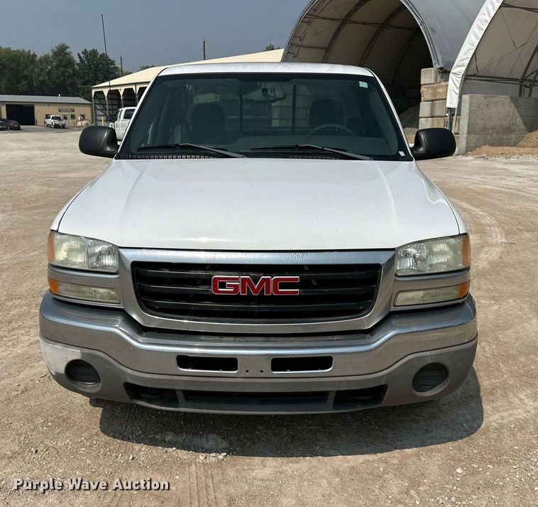 image for item DS2297 2004 GMC Sierra 1500  pickup truck