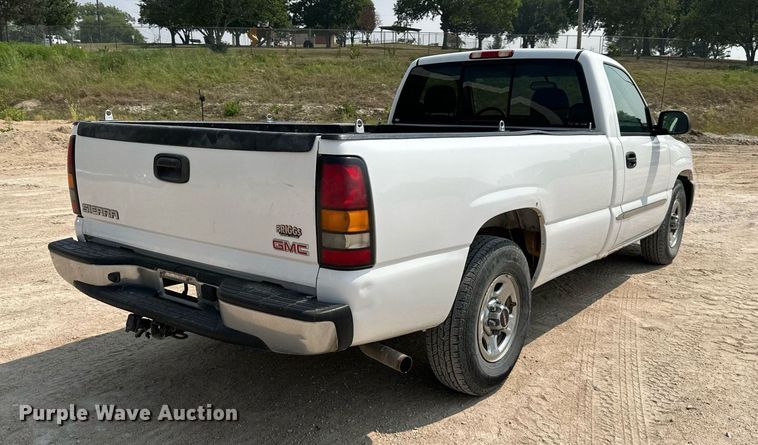 image for item DS2297 2004 GMC Sierra 1500  pickup truck