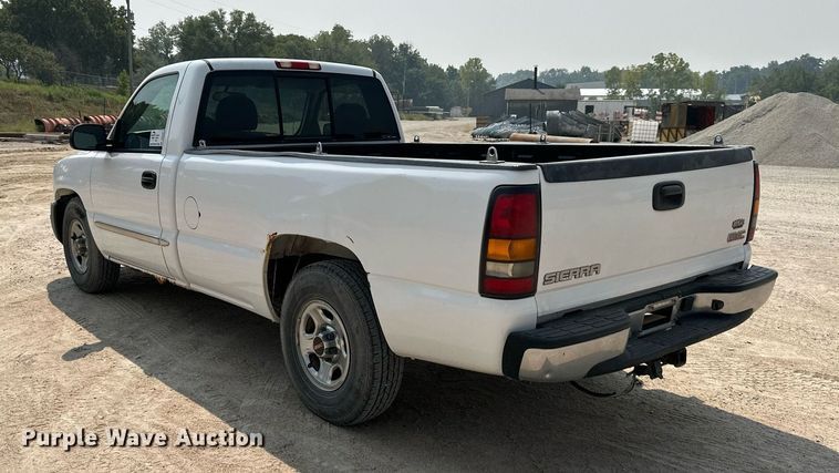 image for item DS2297 2004 GMC Sierra 1500  pickup truck