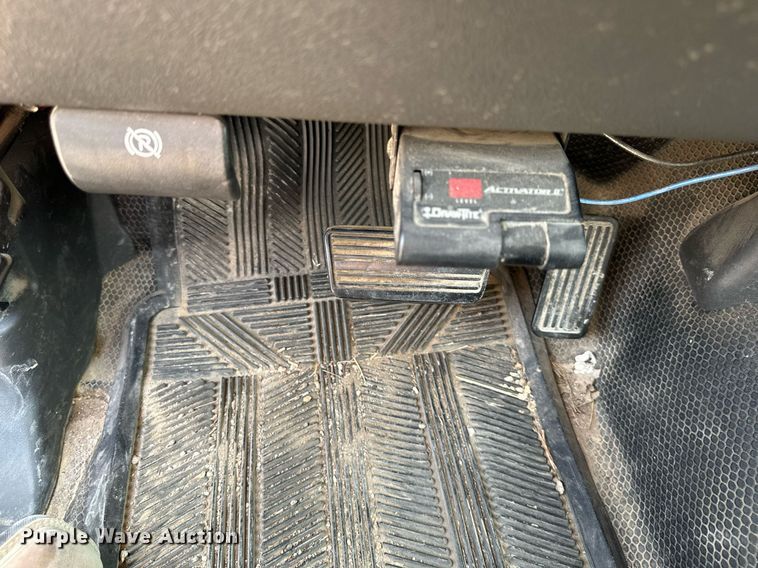 image for item DS2297 2004 GMC Sierra 1500  pickup truck