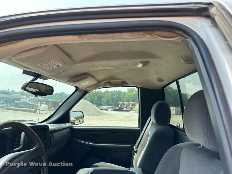 image for item DS2297 2004 GMC Sierra 1500  pickup truck