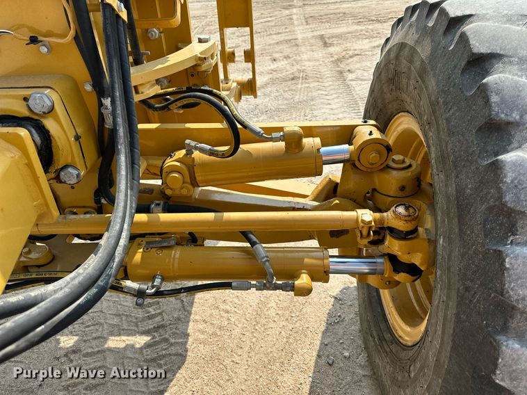 image for item DS2298 2012 Caterpillar 120M2  motor grader