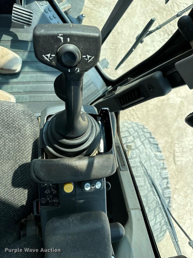 image for item DS2298 2012 Caterpillar 120M2  motor grader