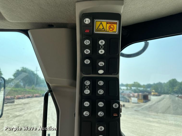 image for item DS2298 2012 Caterpillar 120M2  motor grader