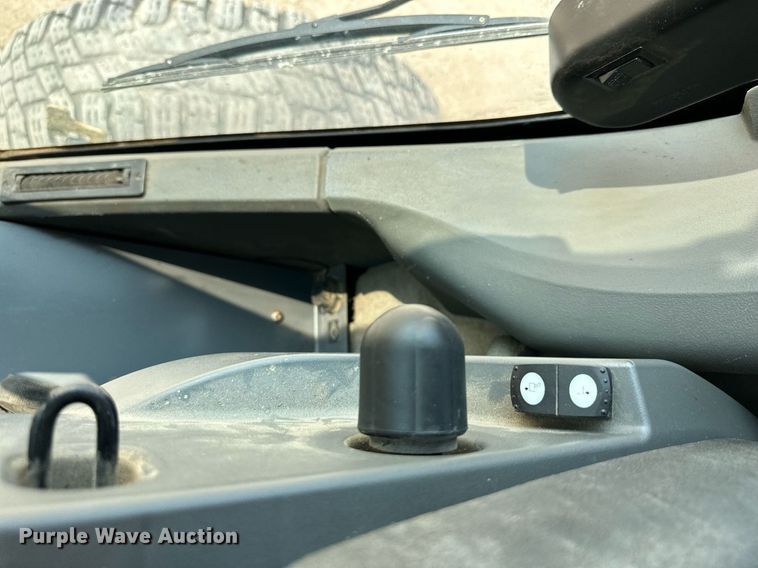 image for item DS2298 2012 Caterpillar 120M2  motor grader