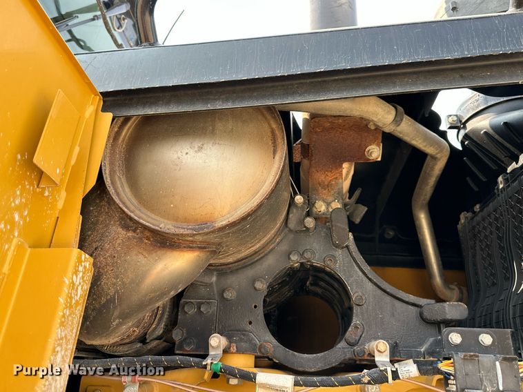 image for item DS2298 2012 Caterpillar 120M2  motor grader