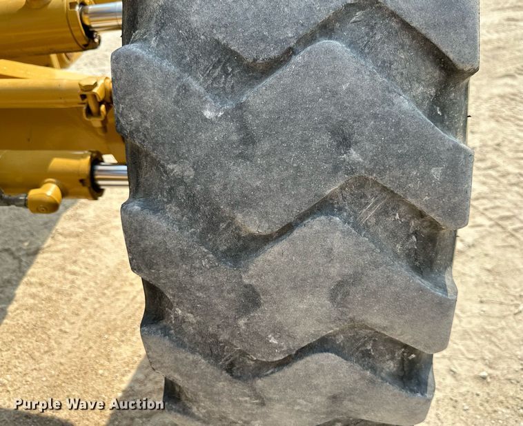 image for item DS2298 2012 Caterpillar 120M2  motor grader