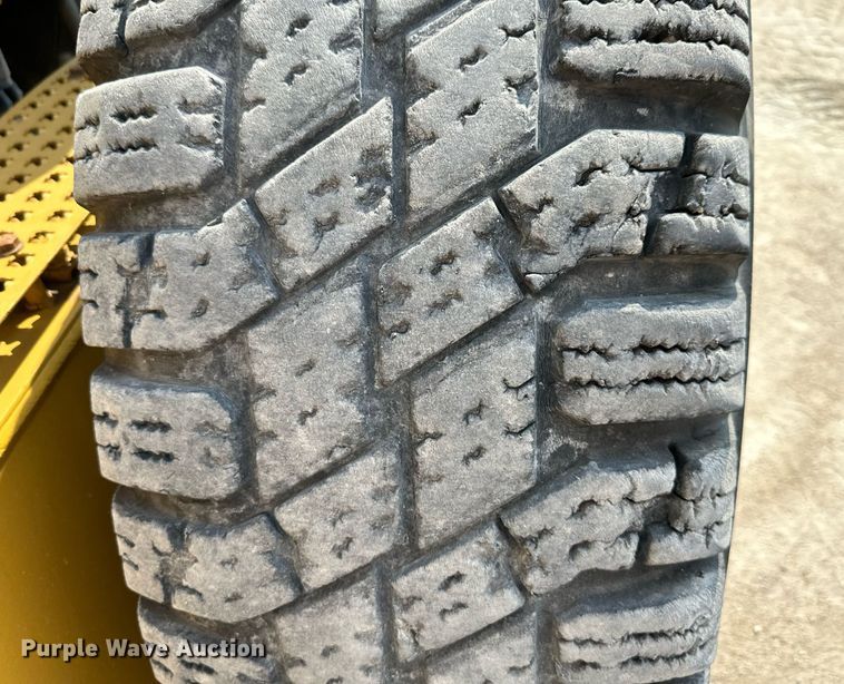 image for item DS2298 2012 Caterpillar 120M2  motor grader