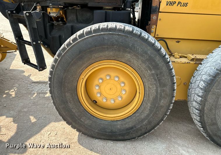 image for item DS2298 2012 Caterpillar 120M2  motor grader