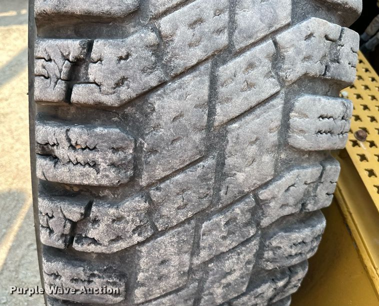 image for item DS2298 2012 Caterpillar 120M2  motor grader