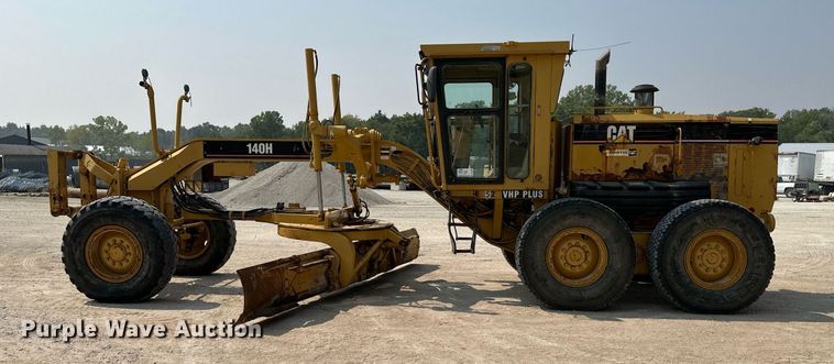image for item DS2299 2007 Caterpillar 140H  motor grader