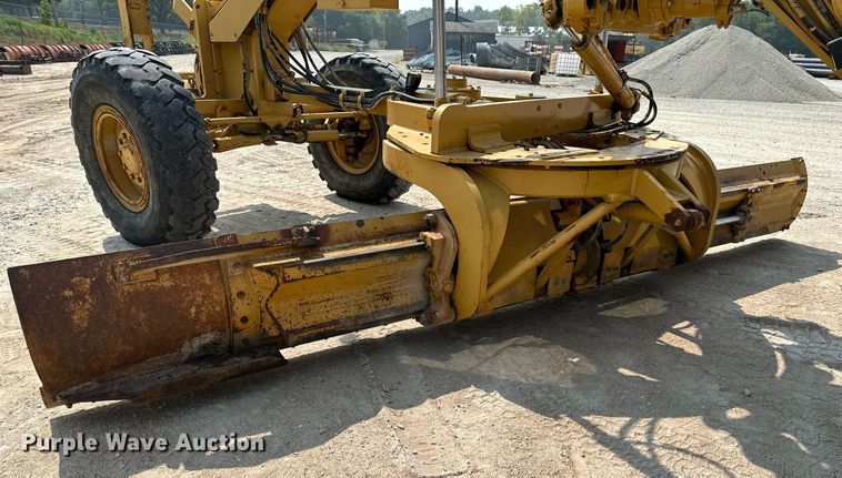 image for item DS2299 2007 Caterpillar 140H  motor grader