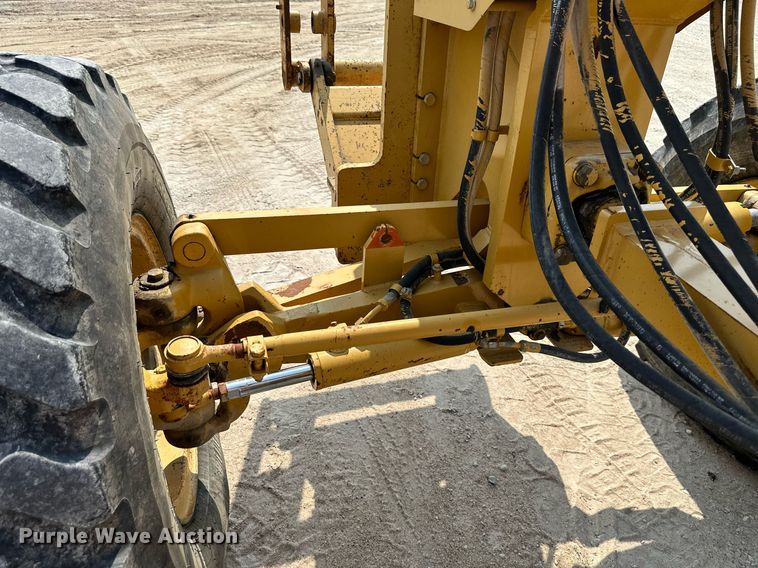 image for item DS2299 2007 Caterpillar 140H  motor grader