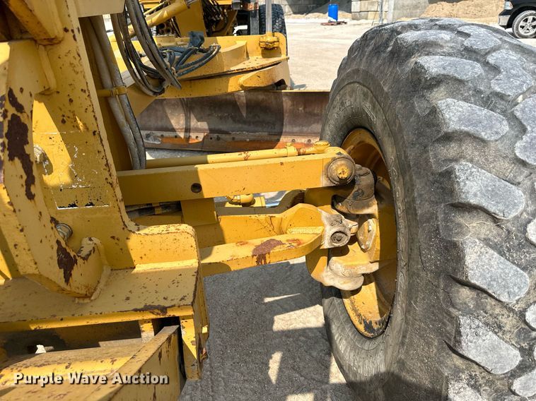 image for item DS2299 2007 Caterpillar 140H  motor grader