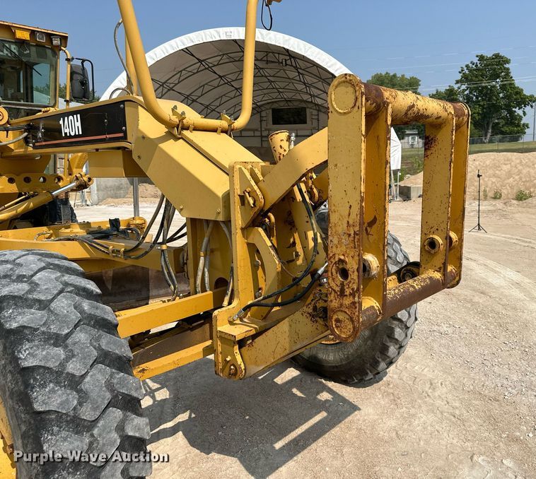 image for item DS2299 2007 Caterpillar 140H  motor grader