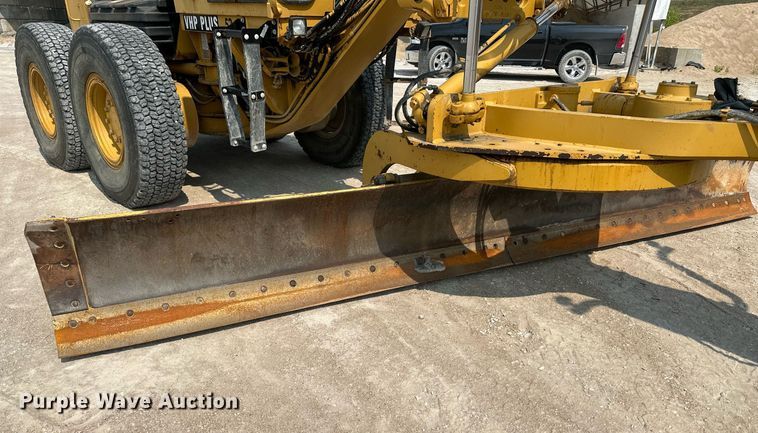 image for item DS2299 2007 Caterpillar 140H  motor grader