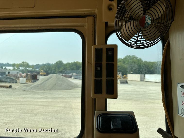 image for item DS2299 2007 Caterpillar 140H  motor grader