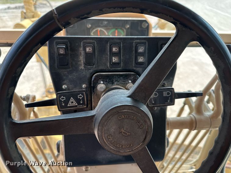 image for item DS2299 2007 Caterpillar 140H  motor grader