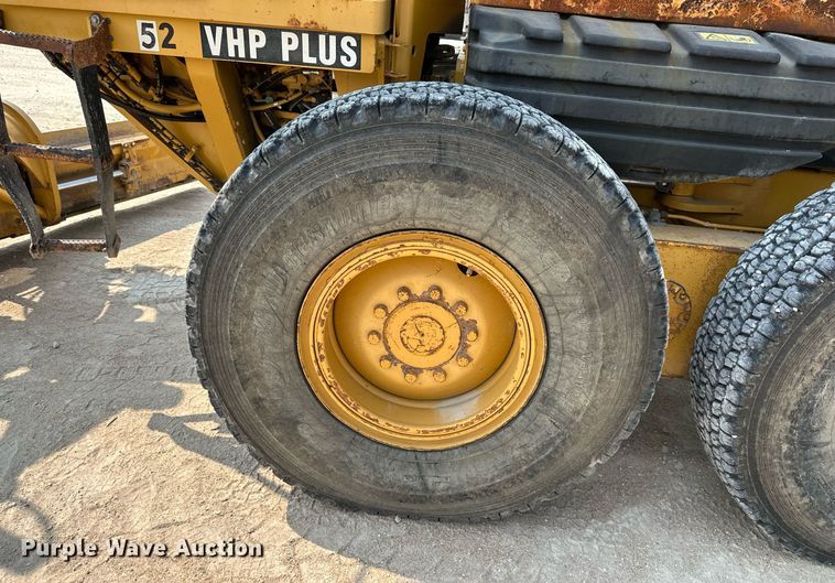 image for item DS2299 2007 Caterpillar 140H  motor grader