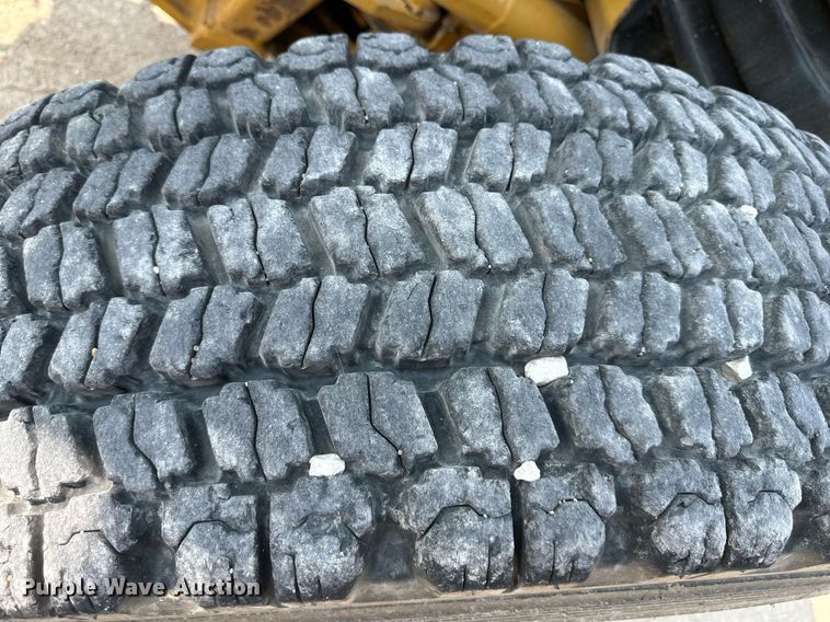 image for item DS2299 2007 Caterpillar 140H  motor grader