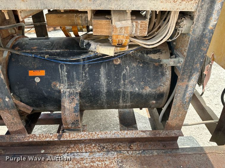 image for item DS2300 Miller Big 40  welder