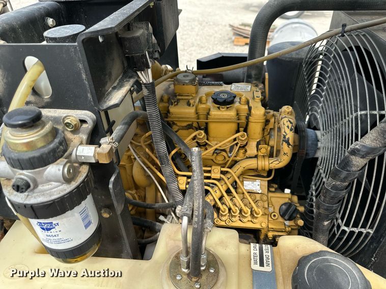 image for item DS2301 Sullair 185  air compressor