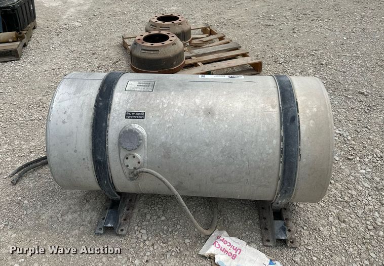 image for item DS2302 Fuel tank