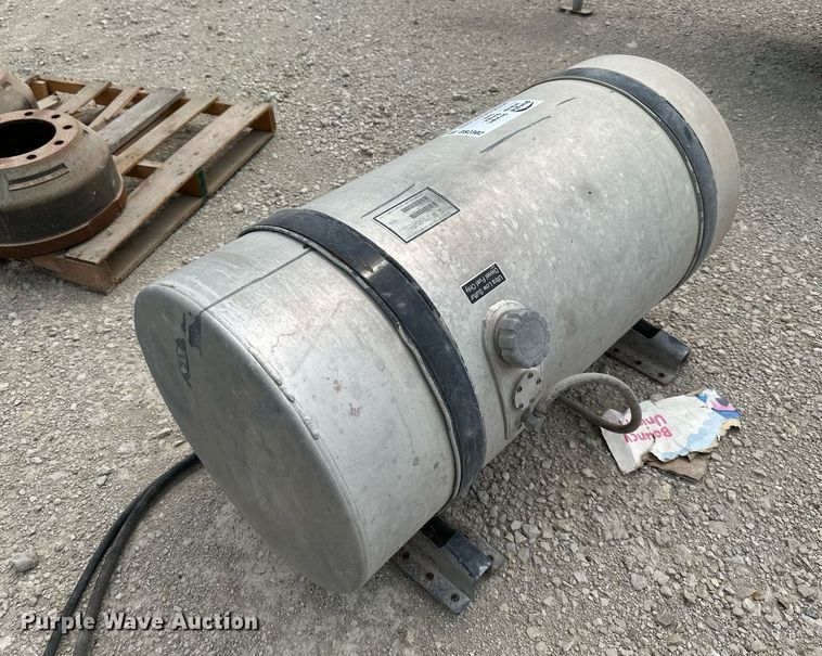 image for item DS2302 Fuel tank