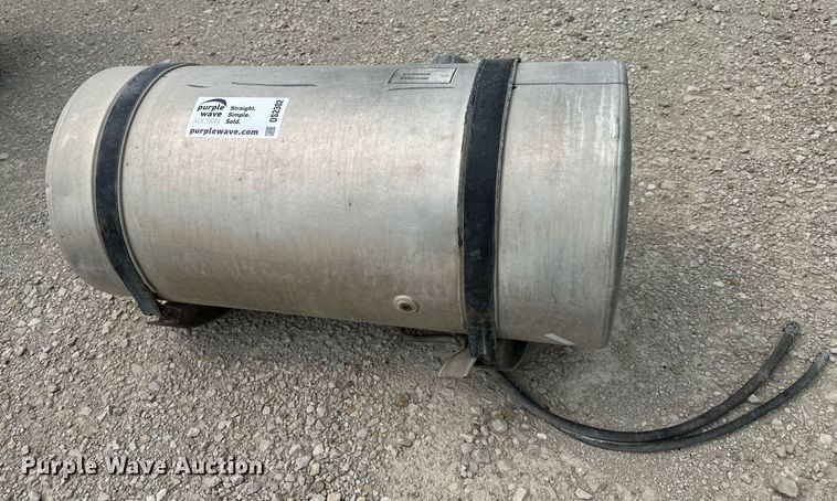 image for item DS2302 Fuel tank