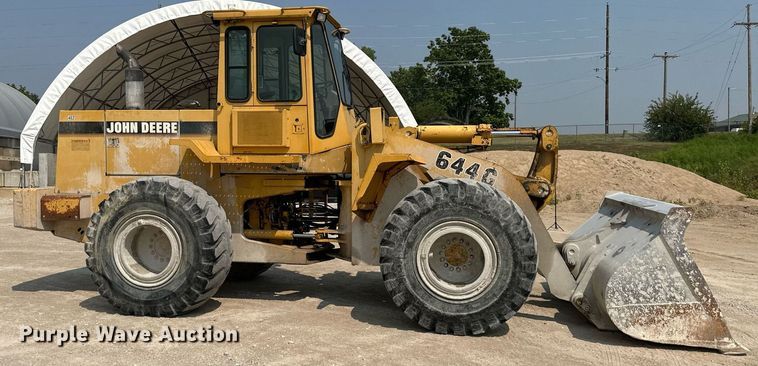image for item DS2304 1993 John Deere 644G  wheel loader