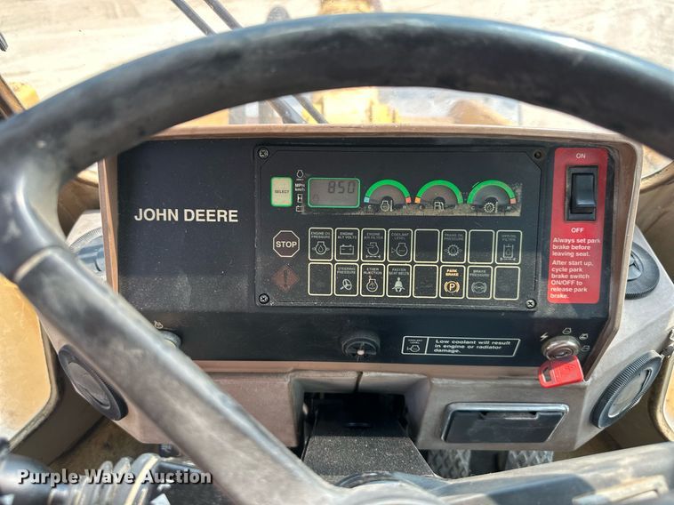 image for item DS2304 1993 John Deere 644G  wheel loader