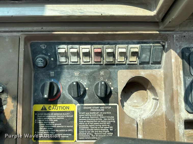 image for item DS2304 1993 John Deere 644G  wheel loader