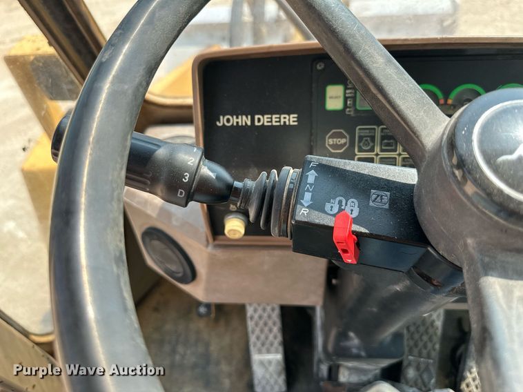 image for item DS2304 1993 John Deere 644G  wheel loader