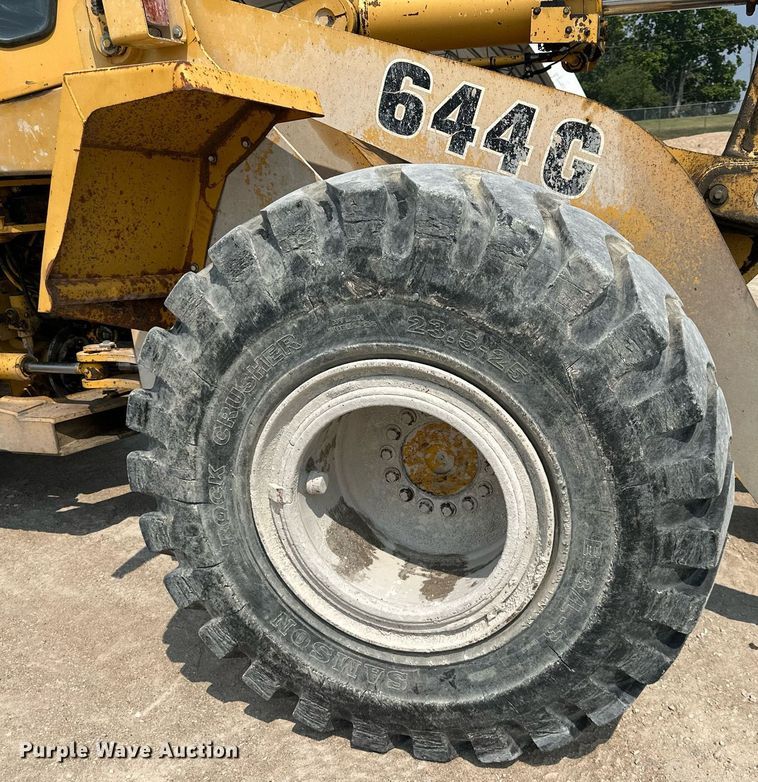 image for item DS2304 1993 John Deere 644G  wheel loader