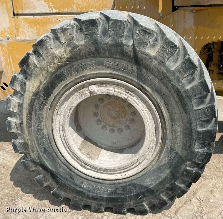 image for item DS2304 1993 John Deere 644G  wheel loader