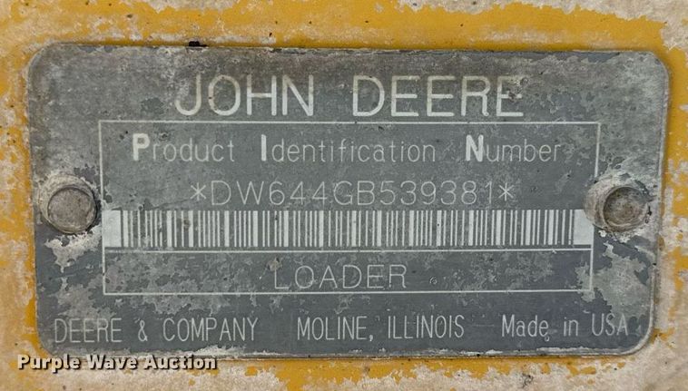 image for item DS2304 1993 John Deere 644G  wheel loader