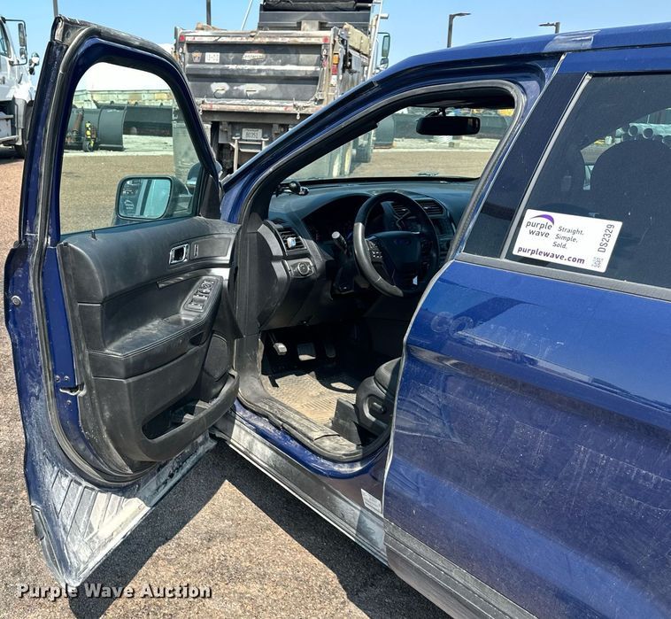 image for item DS2329 2016 Ford Explorer Police Interceptor  SUV