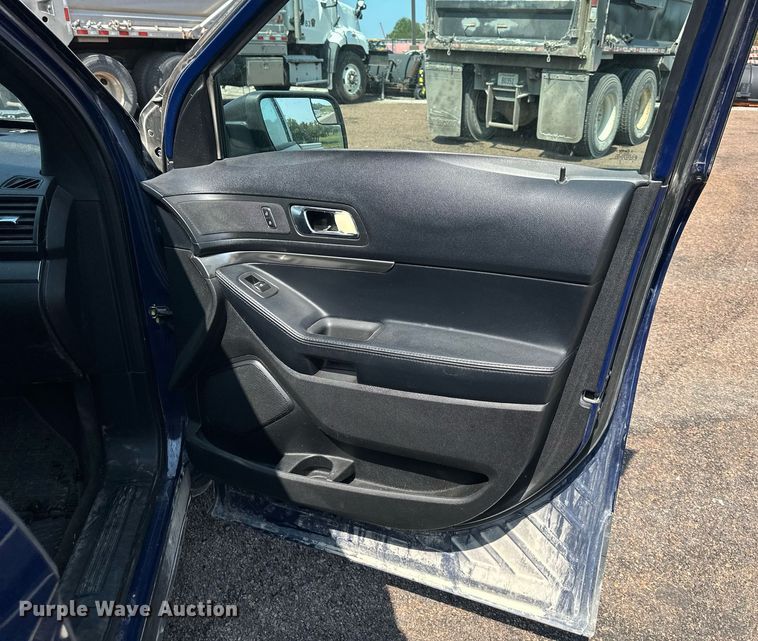 image for item DS2329 2016 Ford Explorer Police Interceptor  SUV