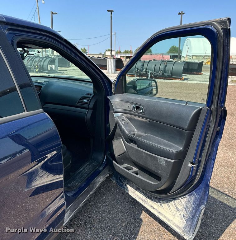 image for item DS2330 2016 Ford Explorer Police Interceptor  SUV