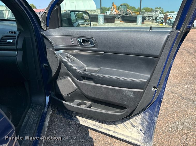 image for item DS2330 2016 Ford Explorer Police Interceptor  SUV