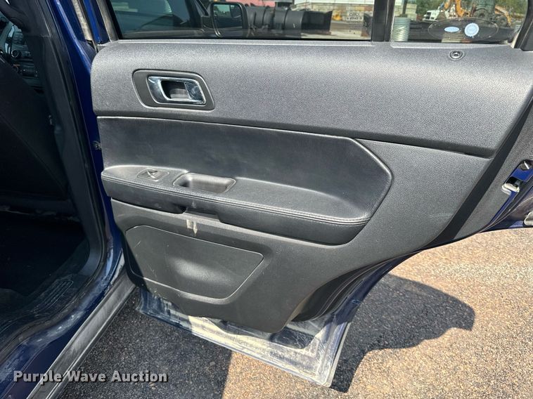 image for item DS2330 2016 Ford Explorer Police Interceptor  SUV