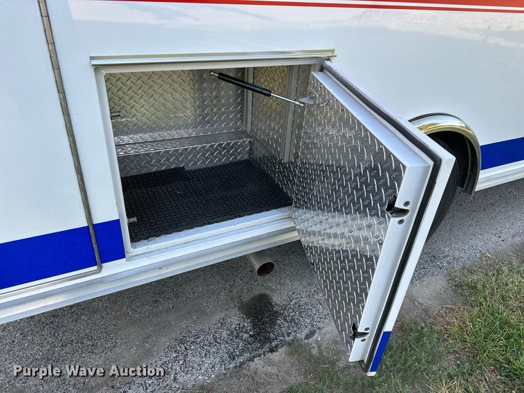 image for item DS2368 2013 Ford E450  ambulance