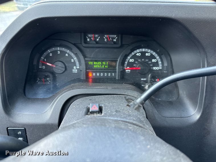 image for item DS2368 2013 Ford E450  ambulance